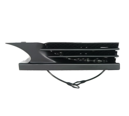Накладка бампера правая Mercedes C W202 93-00