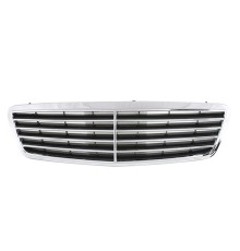 Решетка радиатора Мерседес С W203 04-07